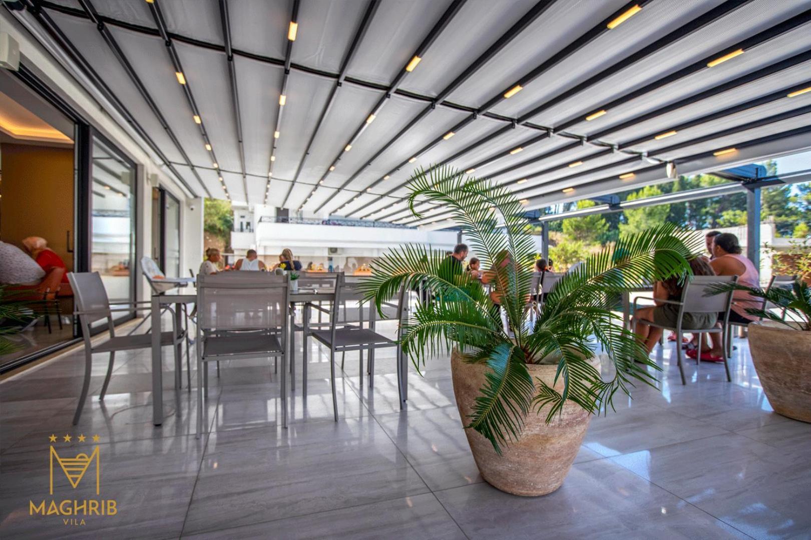 Maghrib Hotel 울친 외부 사진