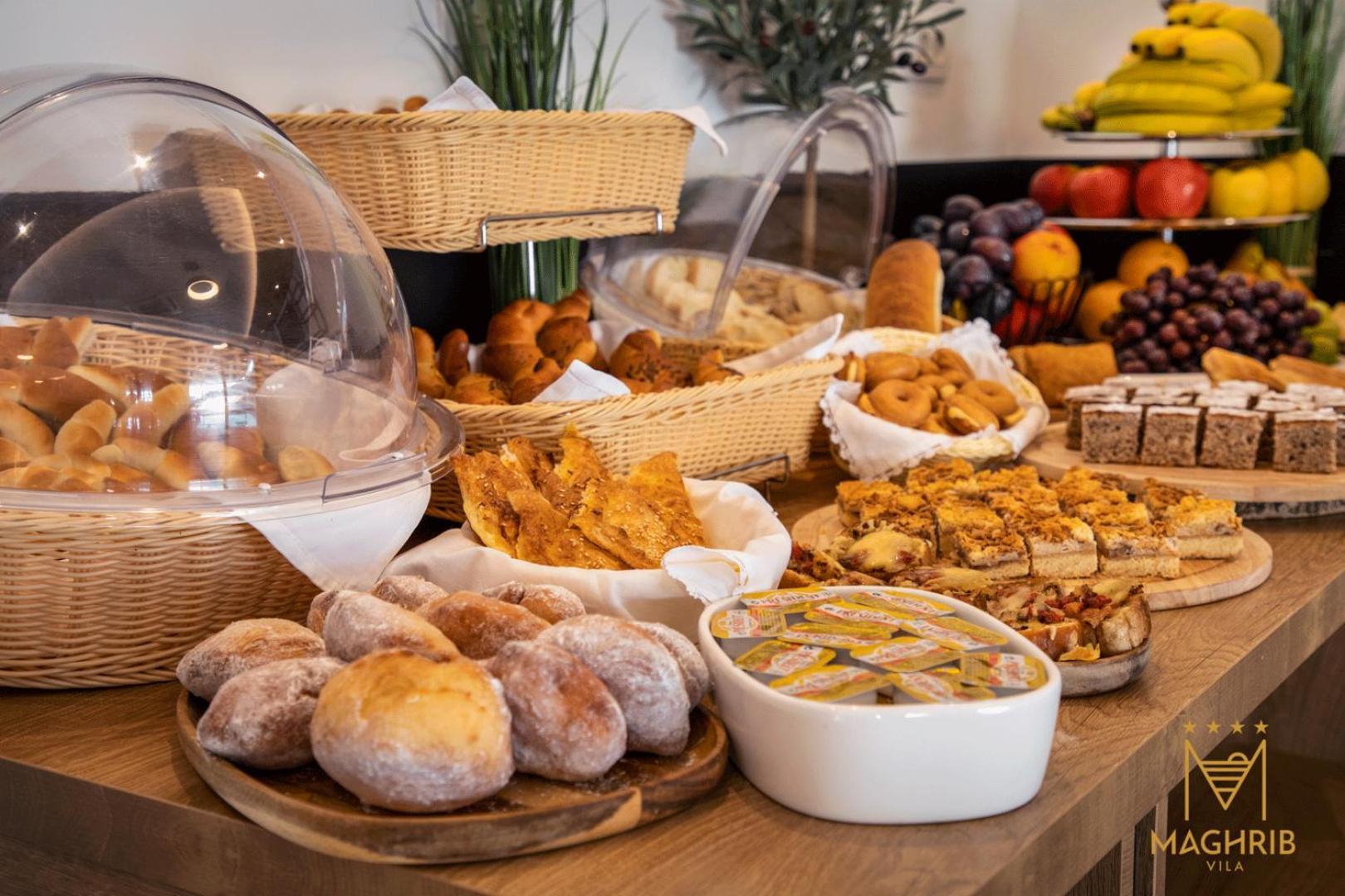 Maghrib Hotel 울친 외부 사진