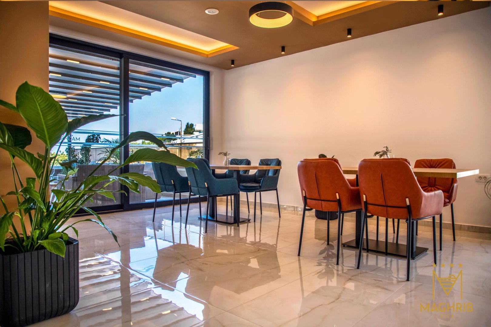 Maghrib Hotel 울친 외부 사진