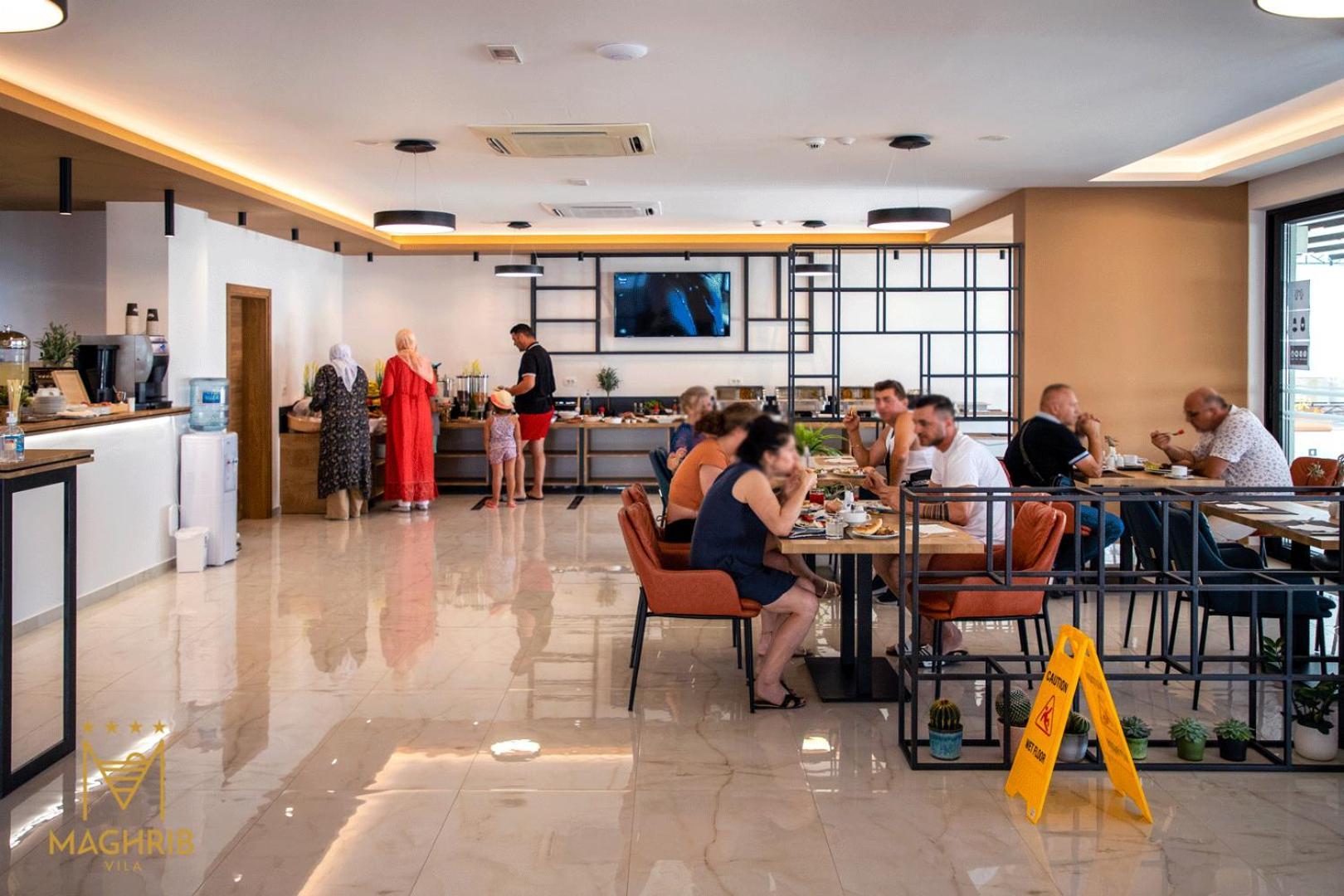 Maghrib Hotel 울친 외부 사진