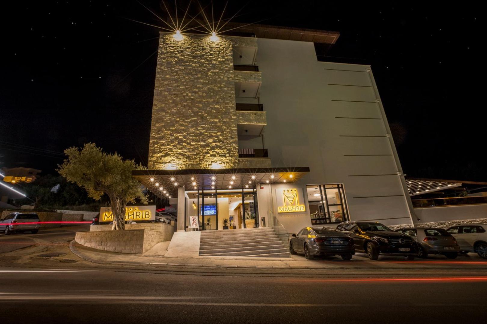 Maghrib Hotel 울친 외부 사진