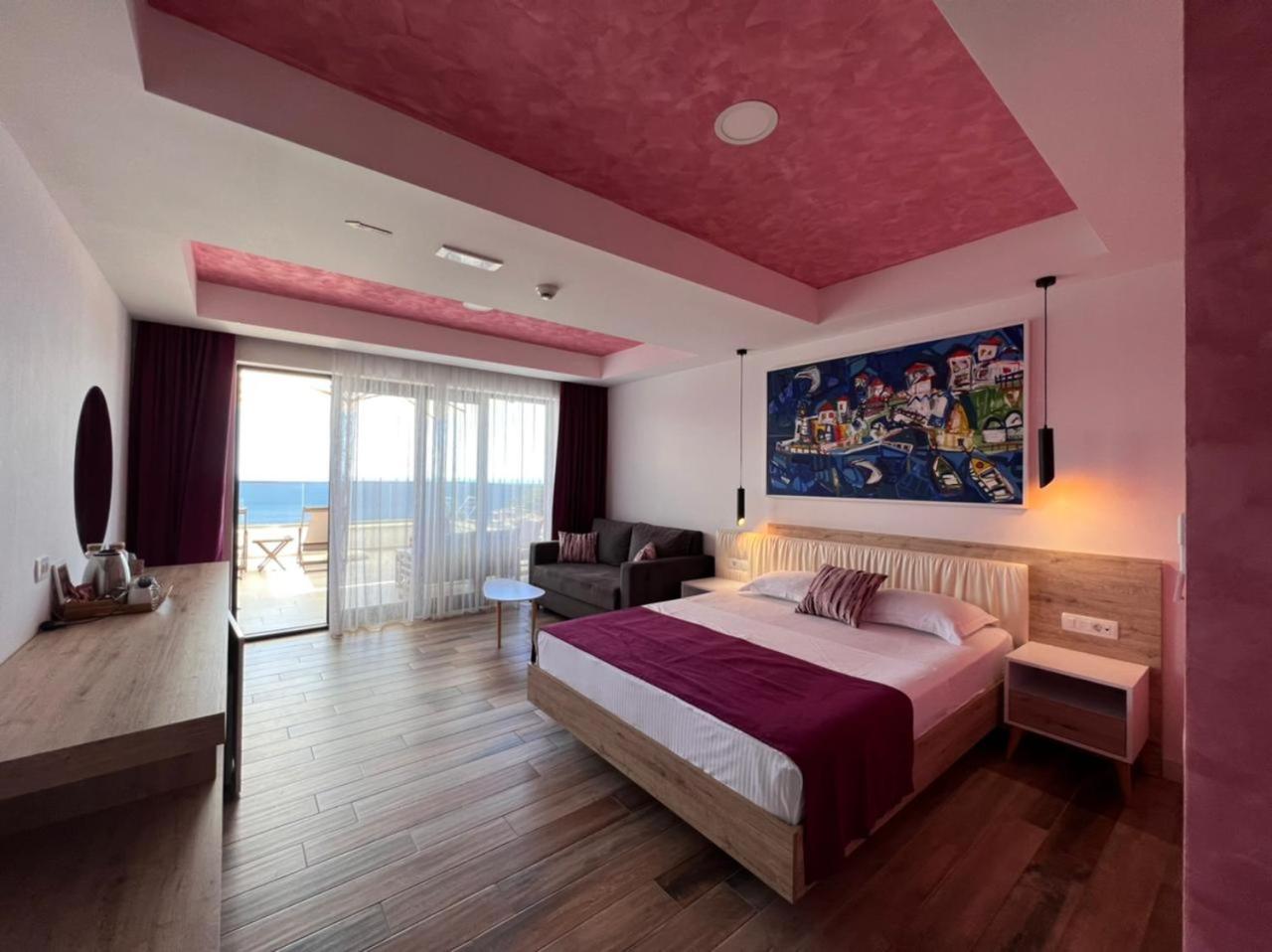 Maghrib Hotel 울친 외부 사진